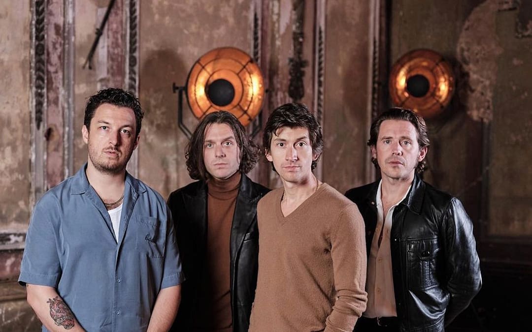 Arctic Monkeys estrena el video de ‘Sculptures of Anything Goes’